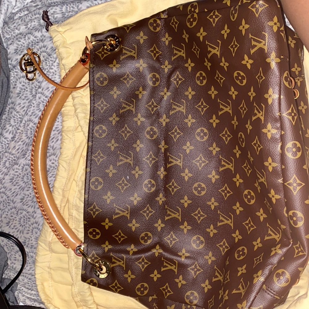 Louis Vuitton Artsy MM Monogram Canvas Leather Tote Shoulder Bag Purse